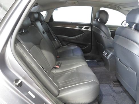 Used 2015 Hyundai Genesis 3.8 w/ Option Group 04 RWD image 11