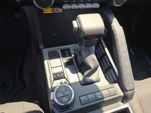 Certified 2025 Toyota 4Runner TRD Off-Road image 47