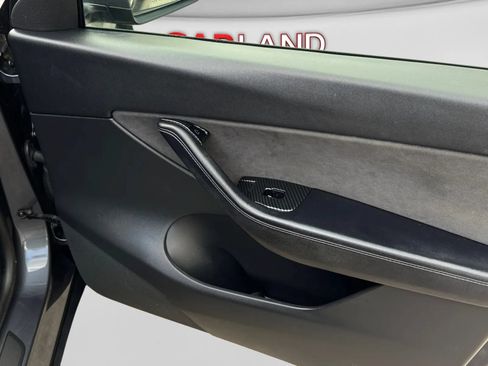 Used 2021 Tesla Model Y 2WD image 22