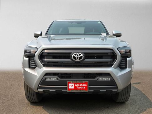 Certified 2026 Toyota Tacoma SR5 AWD/4WD image 6