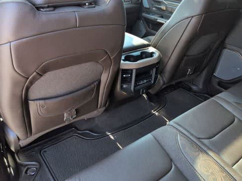 Used 2025 RAM 1500 Limited AWD/4WD image 18