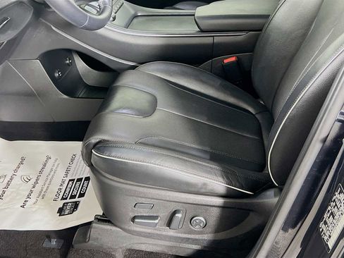 Used 2023 Hyundai Palisade Limited image 18