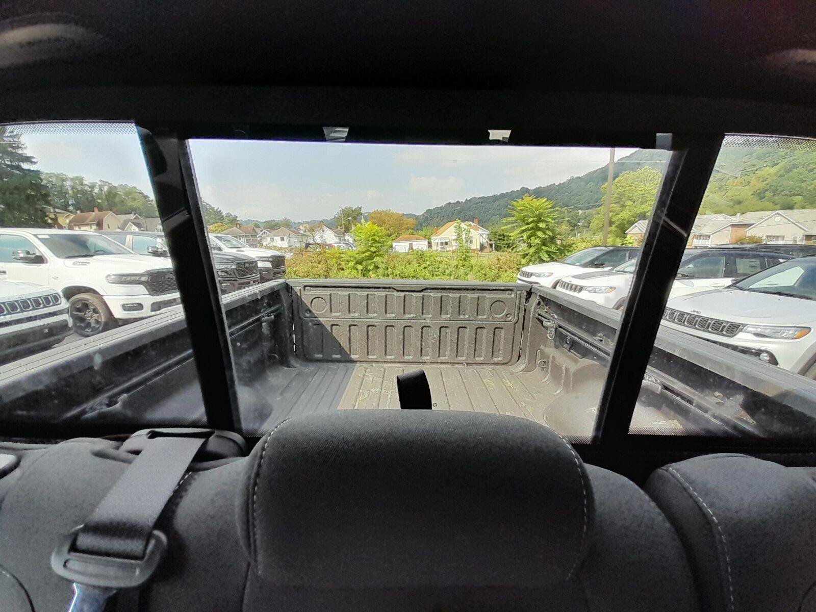 Used 2025 RAM 1500 Warlock AWD/4WD image 47