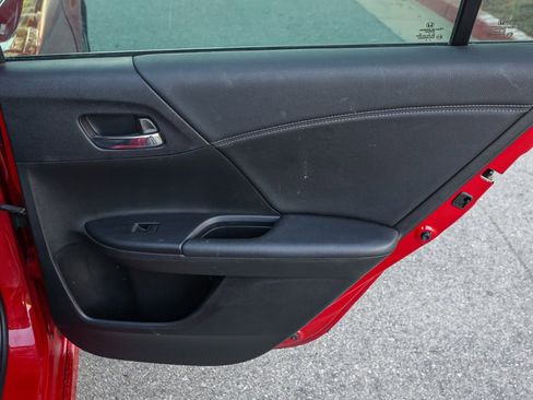 Used 2016 Honda Accord Sport image 18