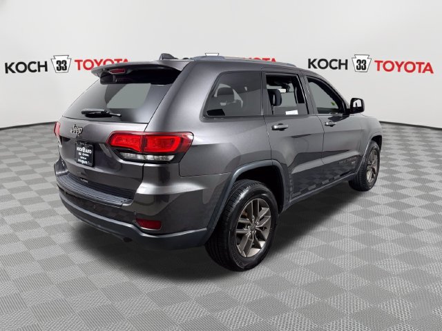 Used 2017 Jeep Grand Cherokee Laredo AWD/4WD image 8