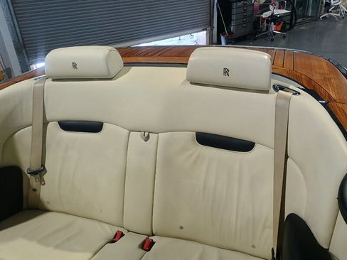 Used 2011 Rolls-Royce Phantom Drophead Coupe image 28