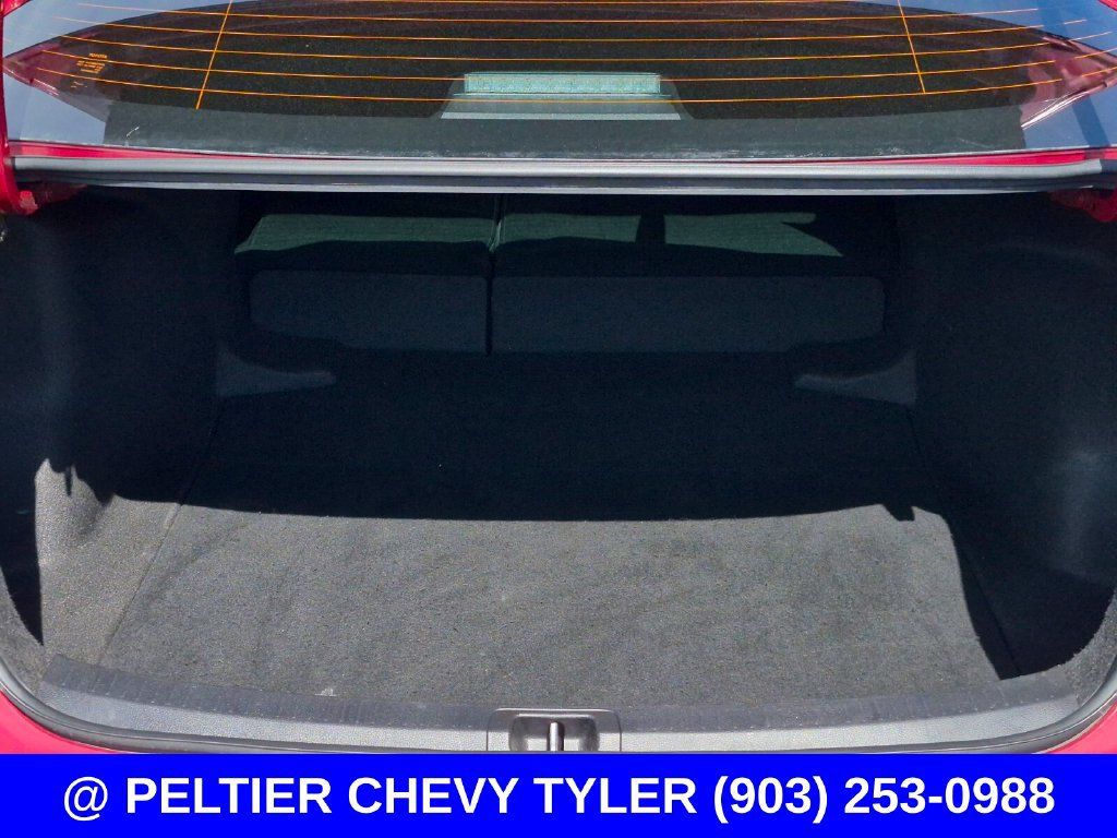 Used 2025 Toyota Corolla LE FWD image 7
