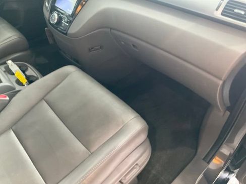 Used 2016 Honda Odyssey EX-L image 25