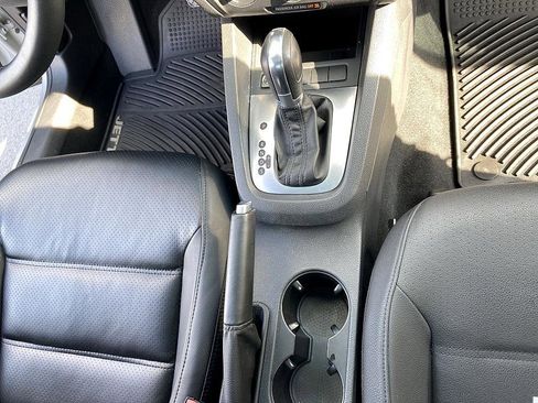 Used 2011 Volkswagen Jetta SEL image 17