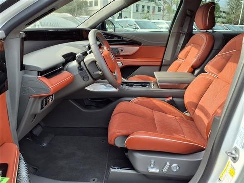 New 2025 Lincoln Nautilus Black Label w/ Jet Appearance Package image 12