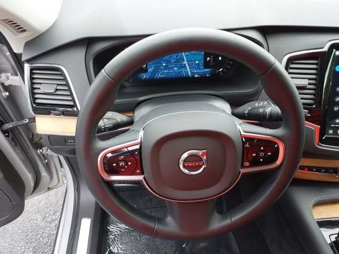 Used 2023 Volvo XC90 B5 Plus w/ Protection Package Premier AWD/4WD image 25