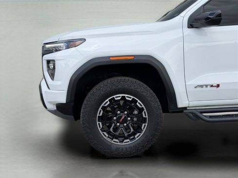 Used 2026 GMC Canyon AT4 w/ AT4 Premium Package AWD/4WD image 6