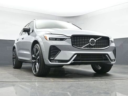 Used 2024 Volvo XC60 B5 Ultimate w/ Protection Package Premier image 34