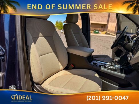 Used 2022 Chevrolet Traverse LS FWD image 11