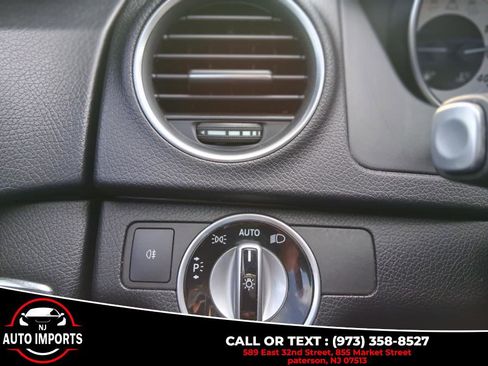 Used 2013 Mercedes-Benz C 300 Sport image 36