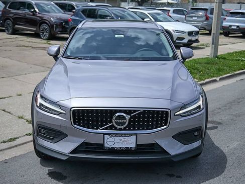 New 2026 Volvo V60 B5 Cross Country Plus w/ Climate Package AWD/4WD image 5