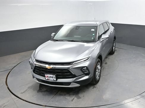 Used 2025 Chevrolet Blazer LT AWD/4WD image 26