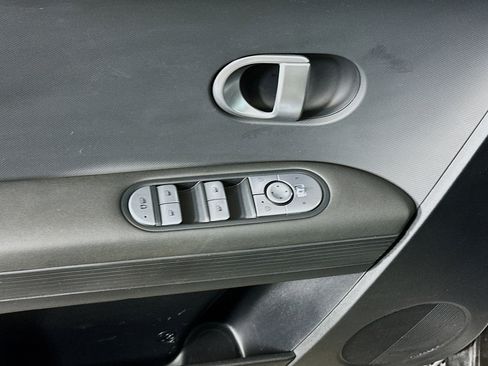 Used 2024 Hyundai Ioniq 5 SEL image 15