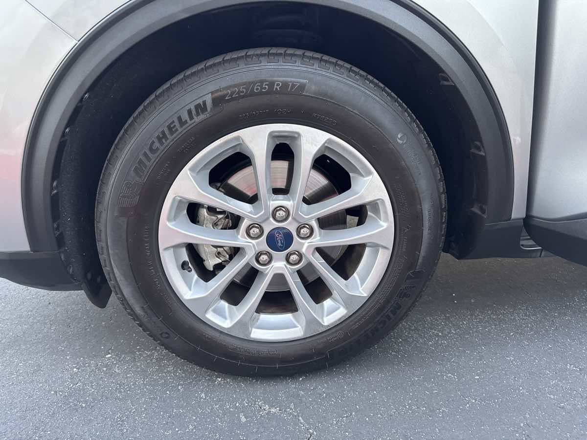 Used 2022 Ford Escape SE FWD image 37