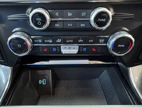 Used 2023 Ford F150 Lariat AWD/4WD image 30