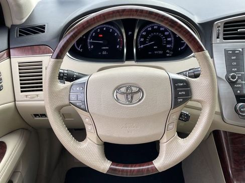Used 2011 Toyota Avalon Limited image 11