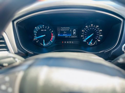 Used 2018 Ford Fusion SE FWD image 22