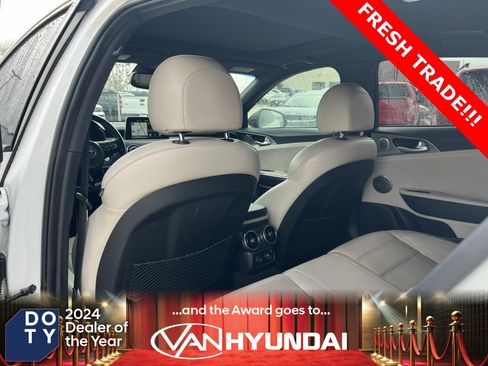 Used 2019 Kia Stinger GT2 image 17