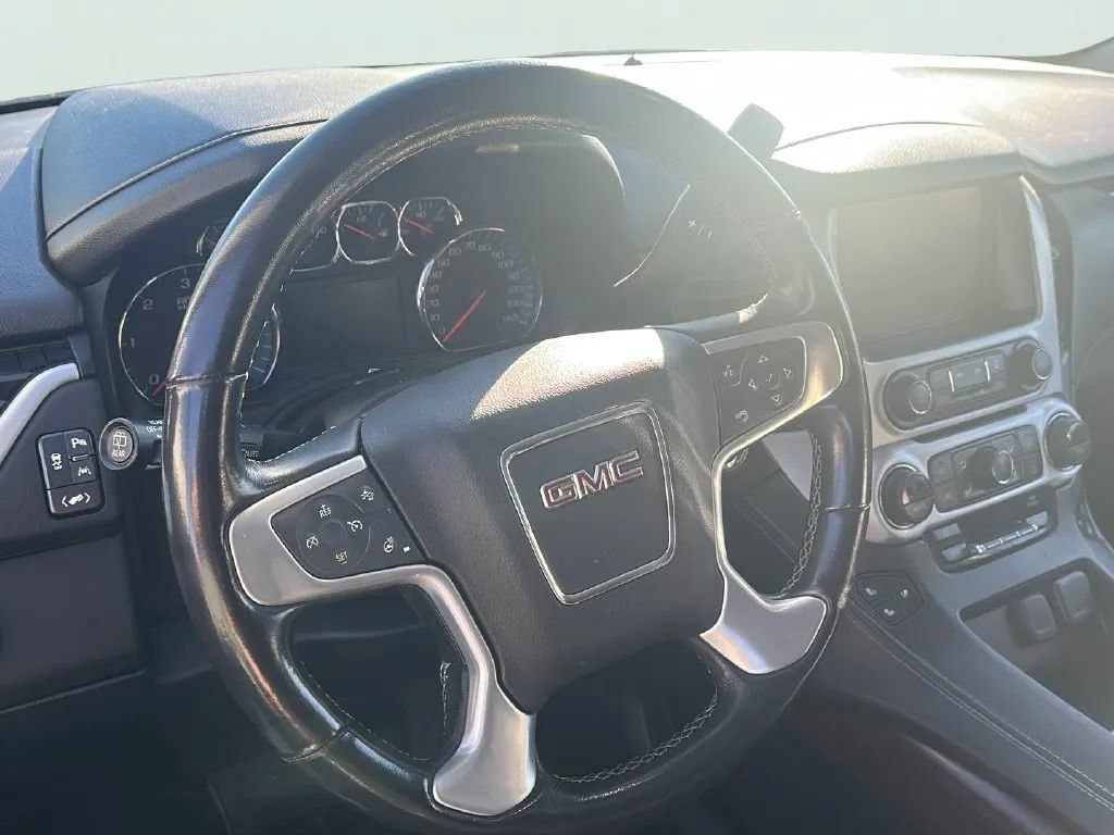 Used 2020 GMC Yukon XL SLT w/ Open Road Package AWD/4WD image 13