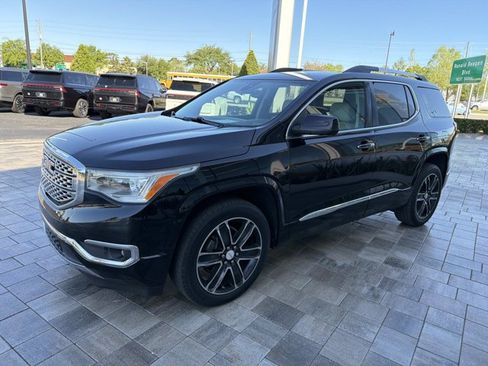 Used 2017 GMC Acadia Denali w/ Technology Package FWD image 6