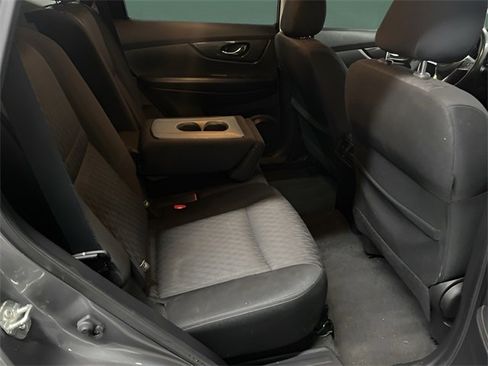 Used 2019 Nissan Rogue SV w/ Sun & Sound Touring Package image 14