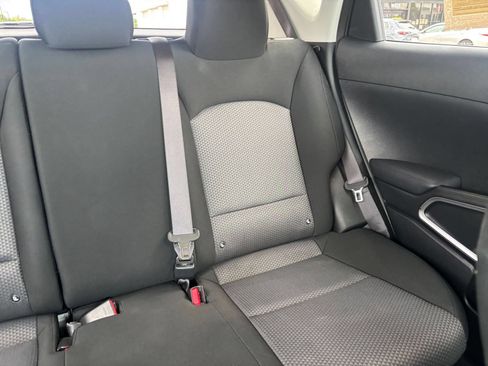 Used 2025 Kia Soul LX w/ LX Technology Package FWD image 35