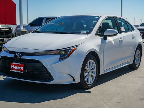 New 2026 Toyota Corolla LE FWD image 3