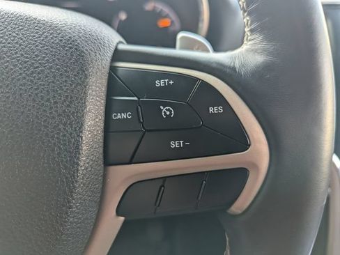 Used 2017 Jeep Grand Cherokee Limited AWD/4WD image 25