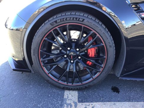 Used 2018 Chevrolet Corvette Z06 image 24