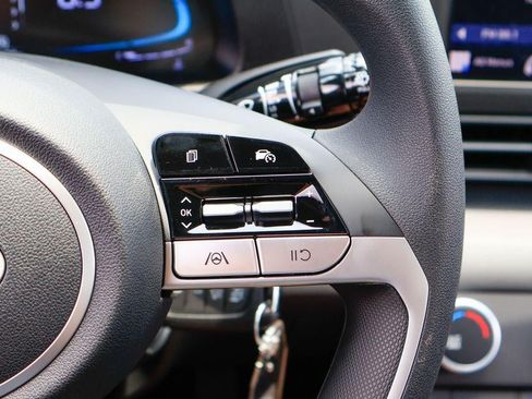 New 2026 Hyundai Elantra SE FWD image 17
