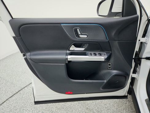 Certified 2024 Mercedes-Benz EQB 250+ image 18