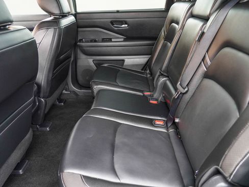 Used 2023 Nissan Pathfinder SL w/ Lighting Package (N92) image 24