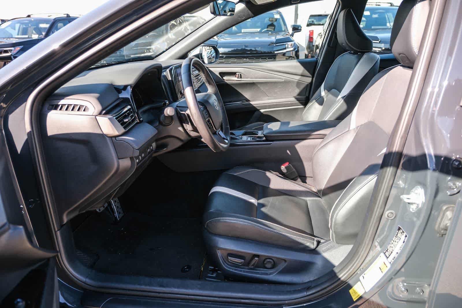 Certified 2025 Toyota Camry SE w/ Convenience Package FWD image 17