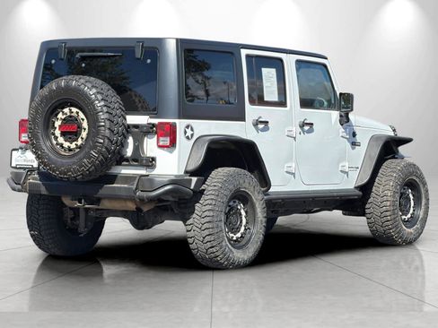 Used 2018 Jeep Wrangler Unlimited Sport AWD/4WD image 2