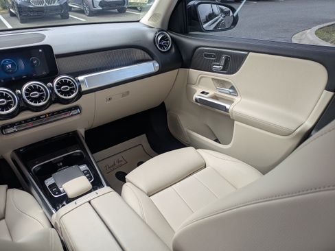 Used 2020 Mercedes-Benz GLB 250 image 16
