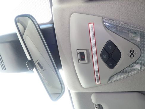 Used 2021 Toyota C-HR LE image 36