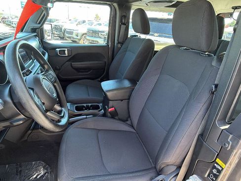 Used 2022 Jeep Wrangler Sport AWD/4WD image 13