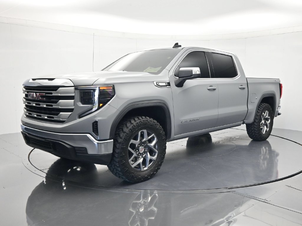 Used 2024 GMC Sierra 1500 SLE w/ X31 Off-Road Package AWD/4WD image 1