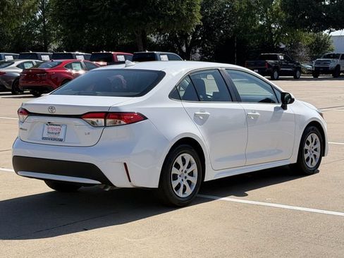 Certified 2021 Toyota Corolla LE w/ Carpet Mat Package (TMS) FWD image 4