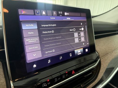 Used 2022 Jeep Compass Latitude FWD image 16