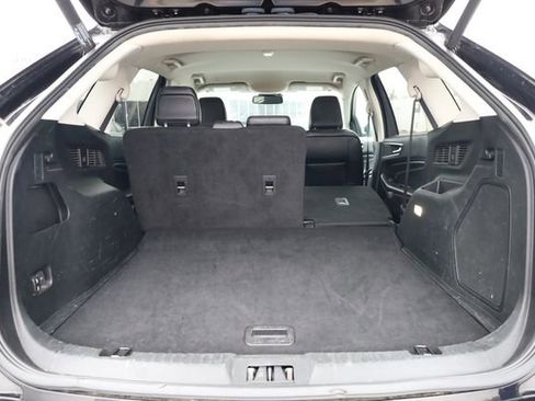 Used 2022 Ford Edge Titanium image 25