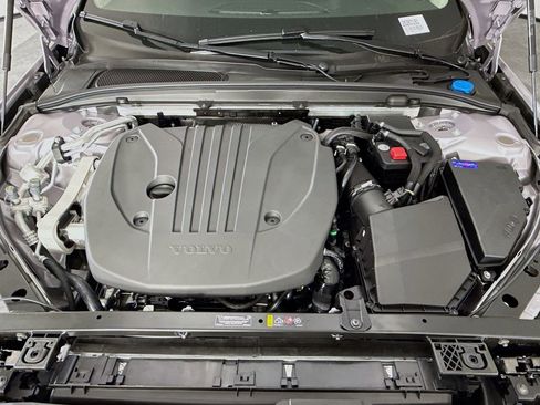 New 2026 Volvo V60 B5 Cross Country Plus w/ Climate Package image 31