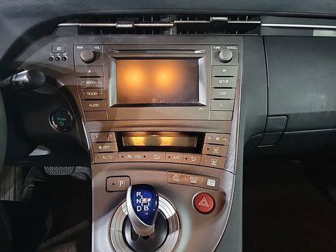 Used 2015 Toyota Prius Four image 15