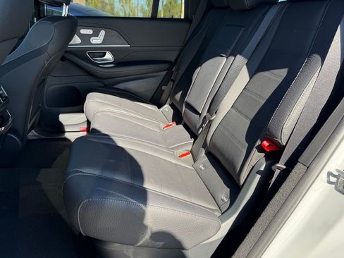 New 2026 Mercedes-Benz GLS 580 4MATIC image 29