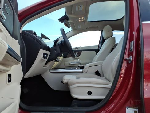 Used 2021 Mercedes-Benz GLA 250 4MATIC image 13